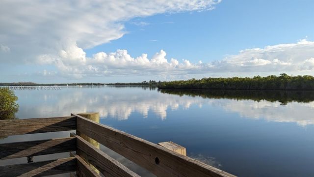 8075 SE Palm St, Hobe Sound, FL 33455