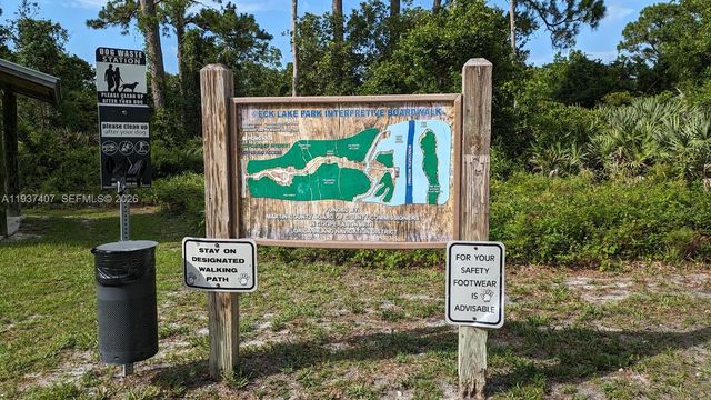 8075 SE Palm St, Hobe Sound, FL 33455