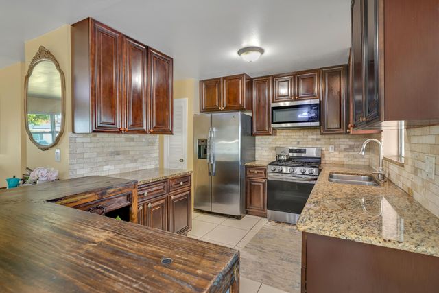 202 SW Dabney Drive, Port St. Lucie, Port St Lucie, FL 34983