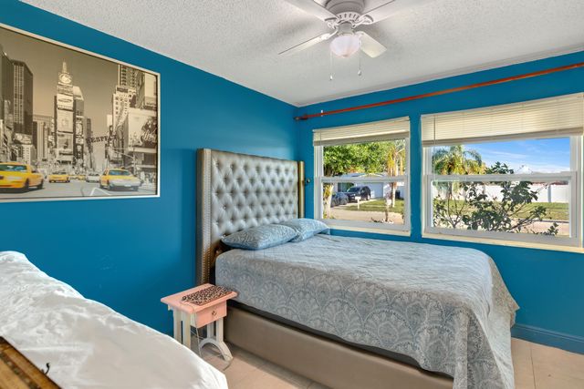 202 SW Dabney Drive, Port St. Lucie, Port St Lucie, FL 34983