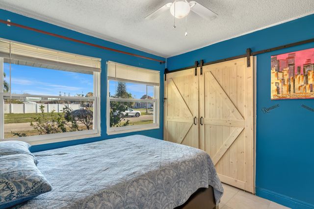 202 SW Dabney Drive, Port St. Lucie, Port St Lucie, FL 34983