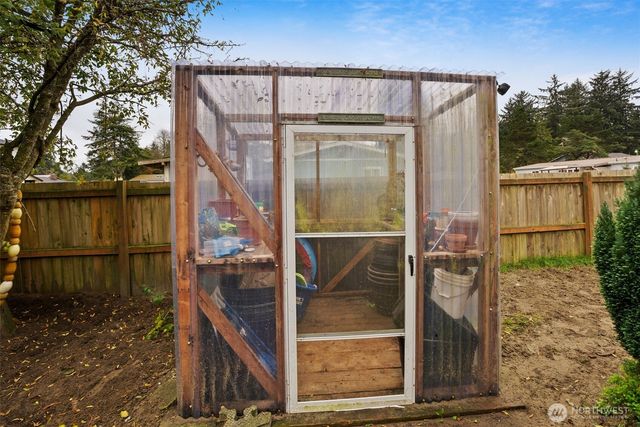 610 S Olympia Street, Westport, WA 98595