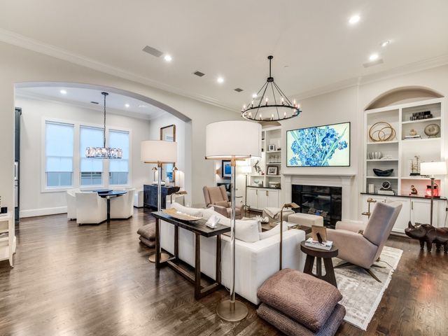 2147 Minehampton Lane, Dallas, TX 75201