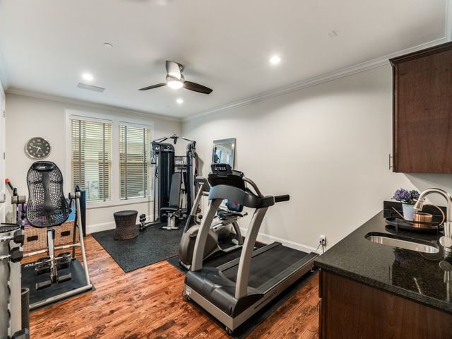 2147 Minehampton Lane, Dallas, TX 75201