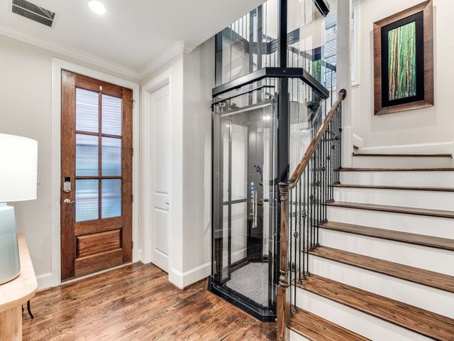 2147 Minehampton Lane, Dallas, TX 75201