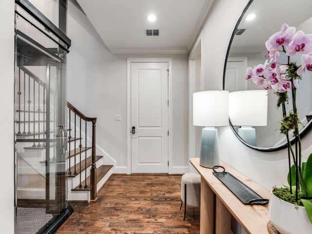 2147 Minehampton Lane, Dallas, TX 75201