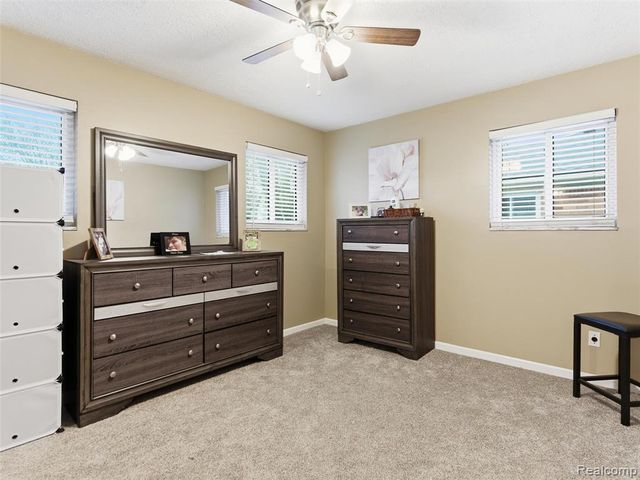 8878 Merriman Road, Livonia, MI 48150