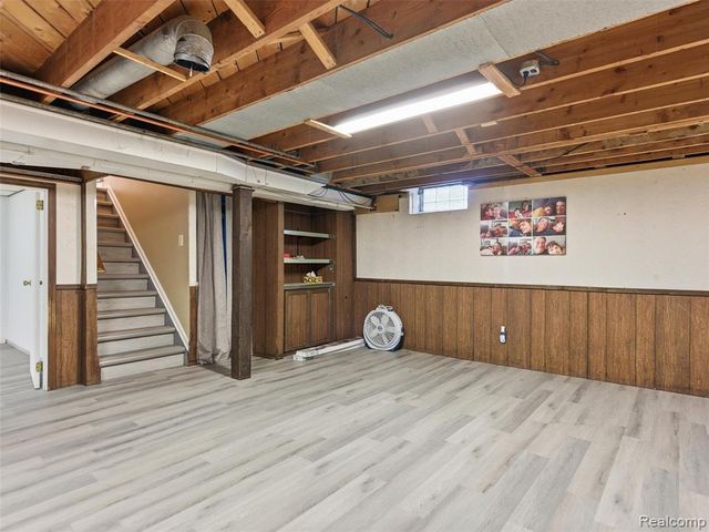 8878 Merriman Road, Livonia, MI 48150