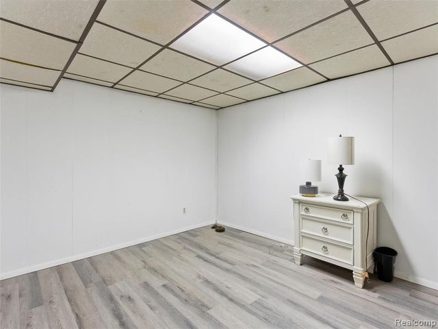 8878 Merriman Road, Livonia, MI 48150