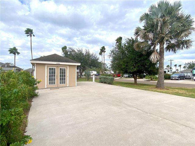 3906 Lark Drive, Mission, TX 78572