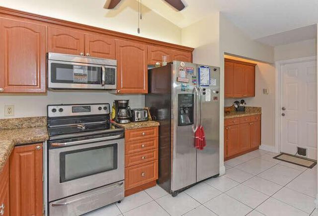 1817 Stonehaven Drive, Boynton Beach, FL 33436