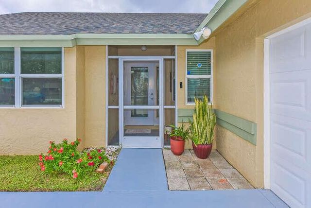 1817 Stonehaven Drive, Boynton Beach, FL 33436