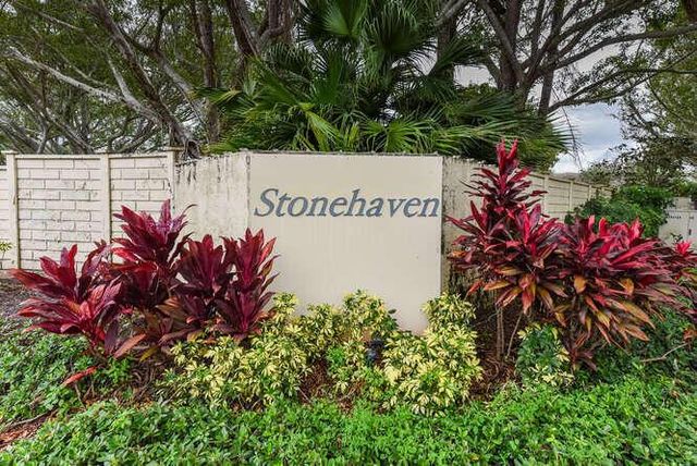1817 Stonehaven Drive, Boynton Beach, FL 33436