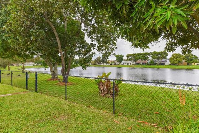 1817 Stonehaven Drive, Boynton Beach, FL 33436