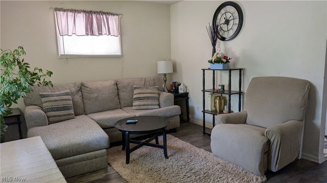14909 Lotus Drive, Cleveland, OH 44128