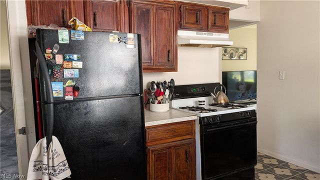 14909 Lotus Drive, Cleveland, OH 44128