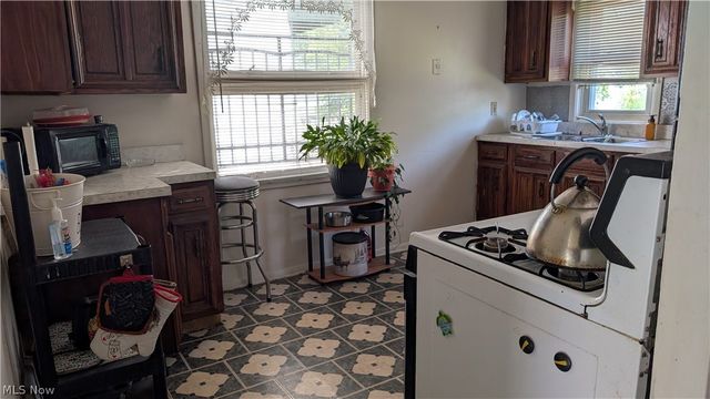 14909 Lotus Drive, Cleveland, OH 44128