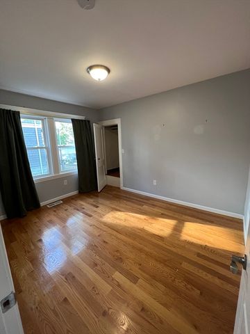 102-104 Varnum St 1, Arlington, MA 02474