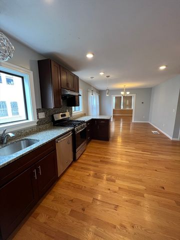102-104 Varnum St 1, Arlington, MA 02474