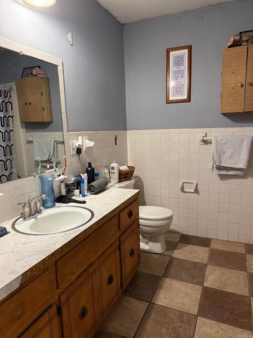 810 E 8th Street, Rector, AR 72461