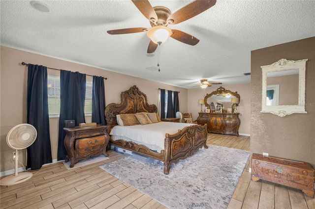 1166 SE 44TH AVENUE, Ocala, FL 34471