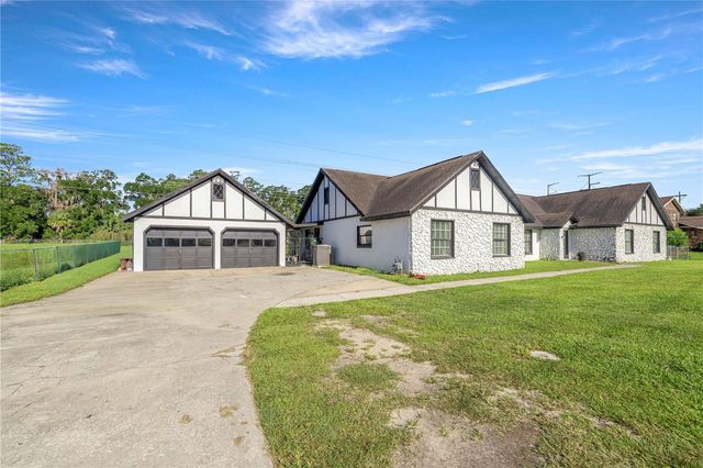 1166 SE 44TH AVENUE, Ocala, FL 34471