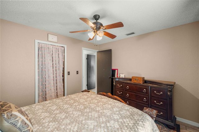 1166 SE 44TH AVENUE, Ocala, FL 34471