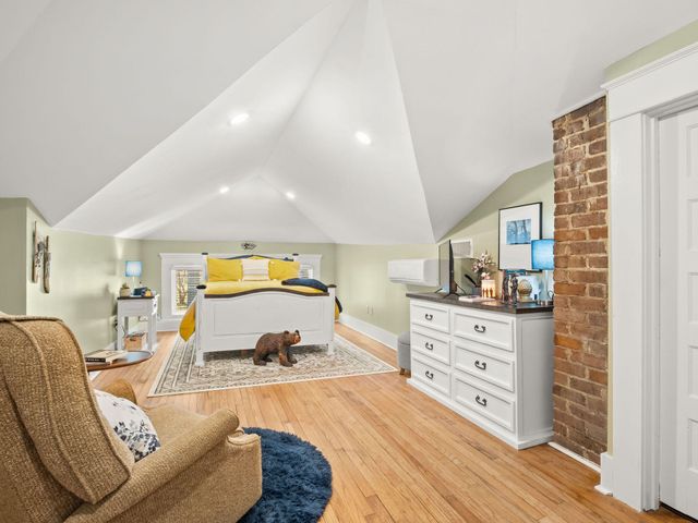 103 S 7th St, Leesville, LA 71446