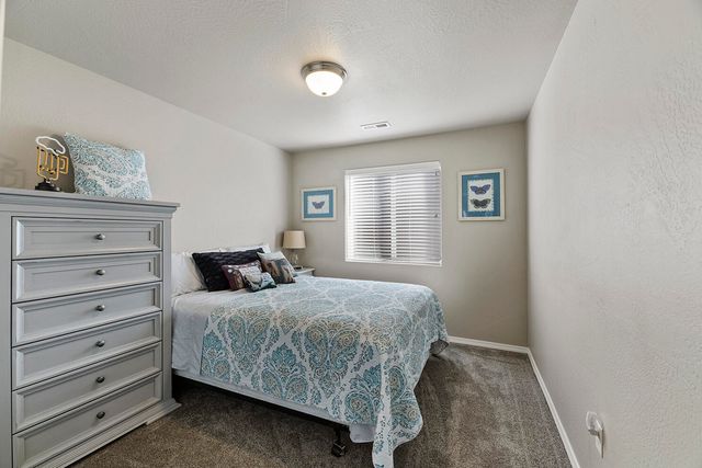 2033 Milton Lane, Medford, OR 97501