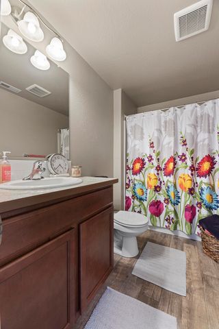 2033 Milton Lane, Medford, OR 97501