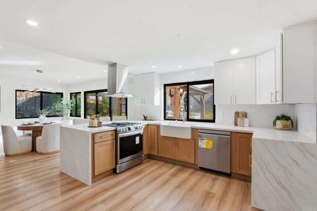 4375 Calle De Vida, San Diego, CA 92124