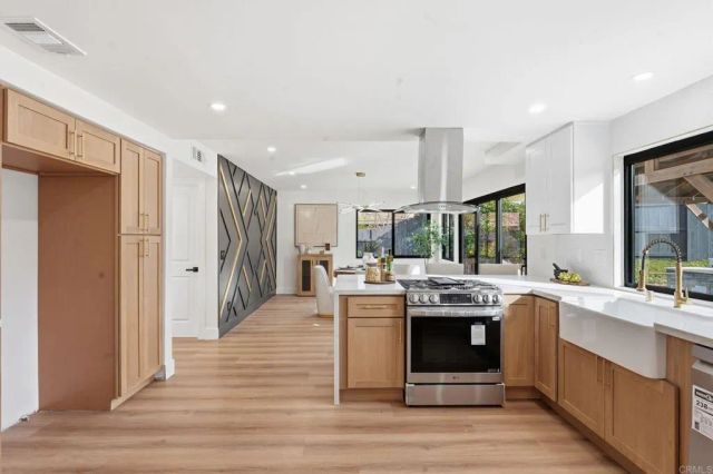 4375 Calle De Vida, San Diego, CA 92124