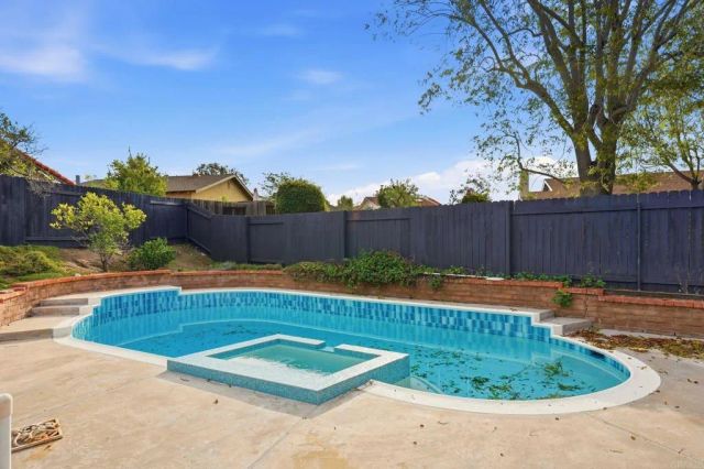 4375 Calle De Vida, San Diego, CA 92124