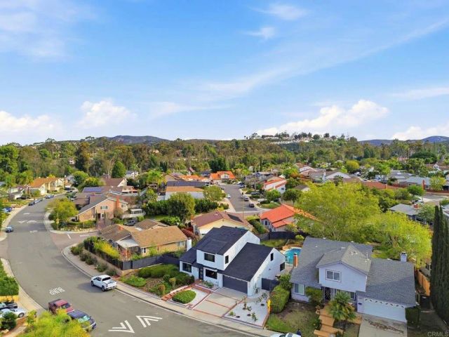 4375 Calle De Vida, San Diego, CA 92124