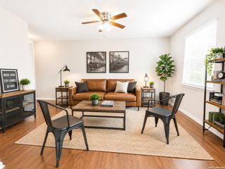 1536 W Hollywood Ave Unit 1538, San Antonio, TX 78201