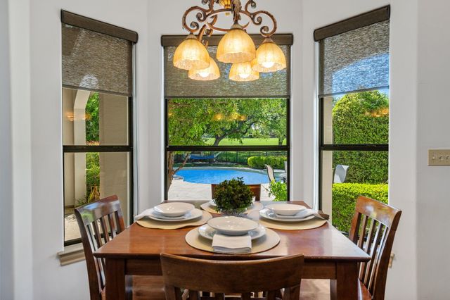 402 Zephyr ST, Lakeway, TX 78734