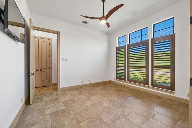 402 Zephyr ST, Lakeway, TX 78734