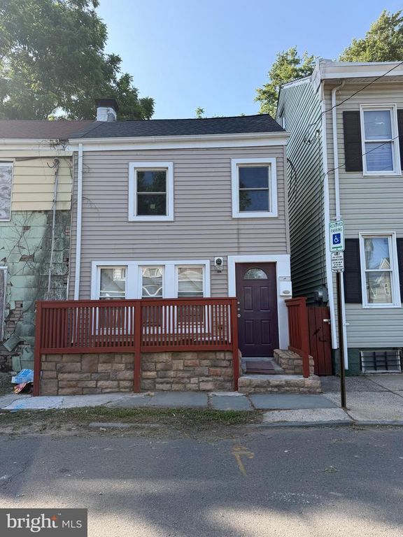 77 BREUNIG AVE, Trenton, NJ 08638