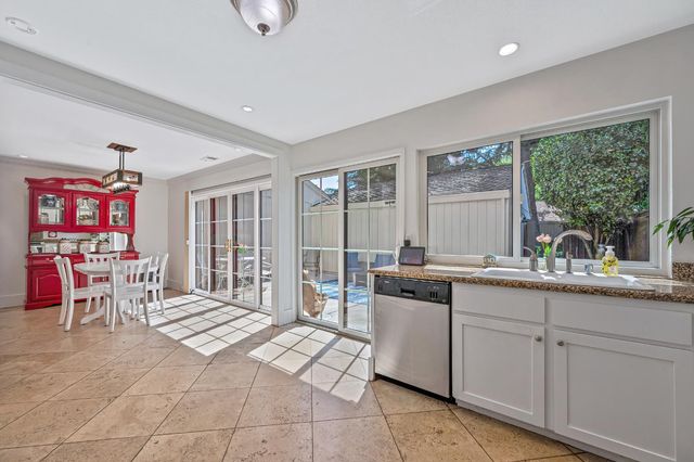 1257 Vanderbilt Way, Sacramento, CA 95825