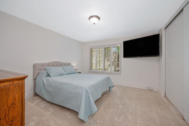 1257 Vanderbilt Way, Sacramento, CA 95825