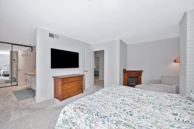 1257 Vanderbilt Way, Sacramento, CA 95825