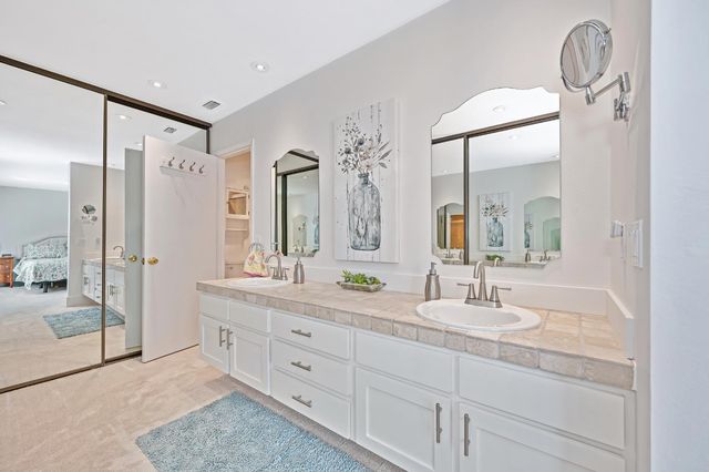 1257 Vanderbilt Way, Sacramento, CA 95825