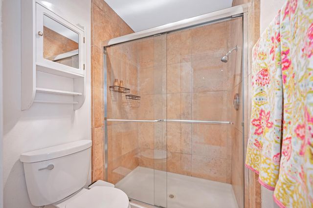 1257 Vanderbilt Way, Sacramento, CA 95825