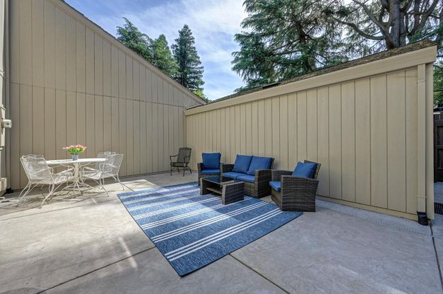 1257 Vanderbilt Way, Sacramento, CA 95825