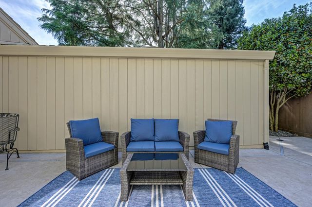 1257 Vanderbilt Way, Sacramento, CA 95825