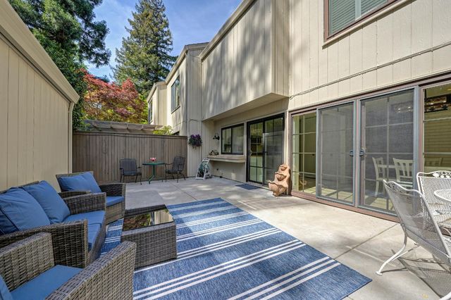 1257 Vanderbilt Way, Sacramento, CA 95825