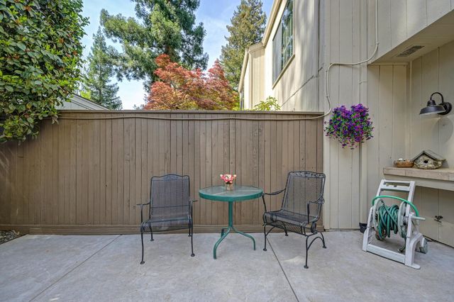 1257 Vanderbilt Way, Sacramento, CA 95825