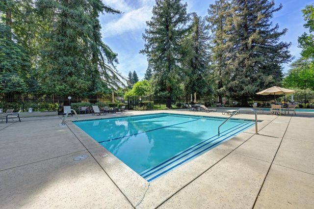 1257 Vanderbilt Way, Sacramento, CA 95825