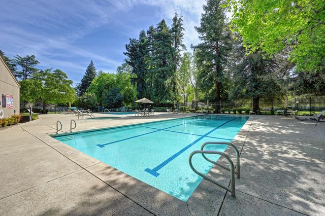 1257 Vanderbilt Way, Sacramento, CA 95825