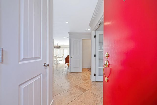 1257 Vanderbilt Way, Sacramento, CA 95825